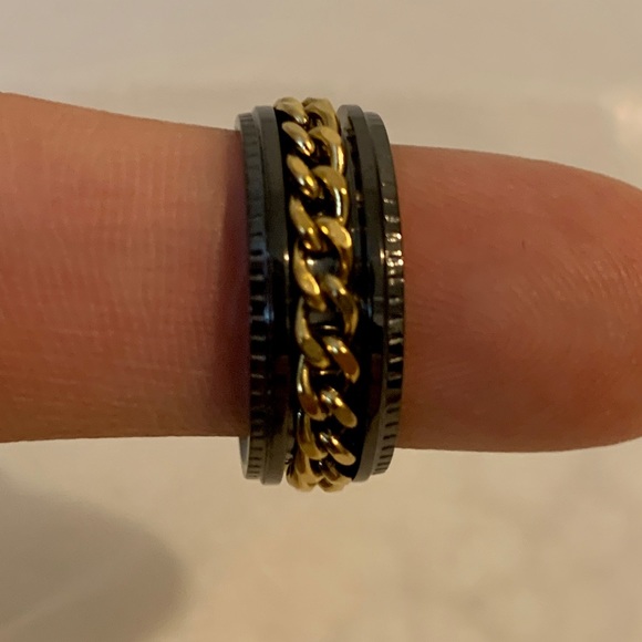 SOLD❗️Stainless Steel Rotatable Men’s Ring Size 8 - Picture 5 of 6